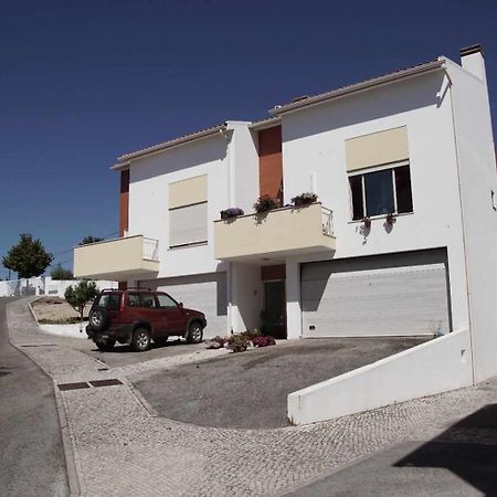 Quartos Confortaveis Em Casa Proximo Ao Mosteiro Баталя Екстер'єр фото