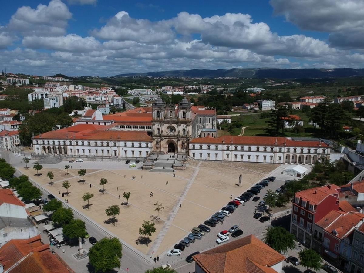 Quartos Confortaveis Em Casa Proximo Ao Mosteiro Баталя Екстер'єр фото